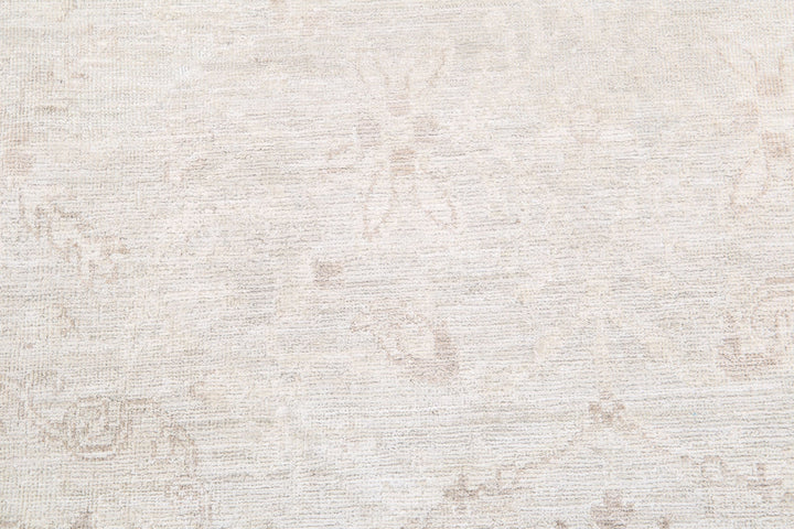 Hand Knotted Fine Serenity Wool Rug 6' 1" x 8' 3" - No. AT75984