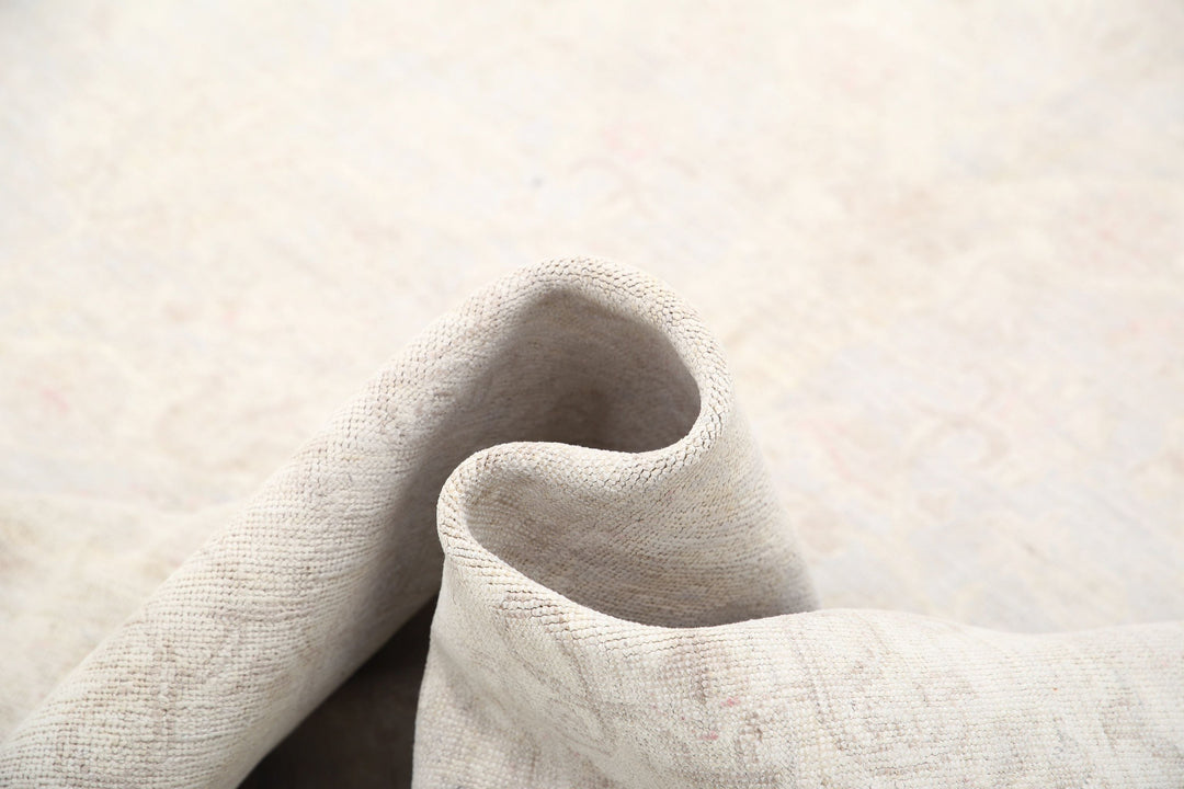 Hand Knotted Fine Serenity Wool Rug 6' 1" x 7' 11" - No. AT86021