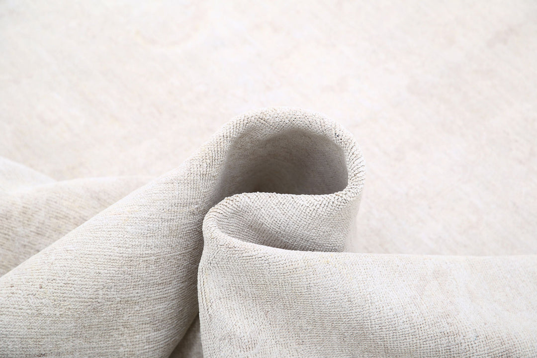 Hand Knotted Fine Serenity Wool Rug 5' 11" x 8' 5" - No. AT56230