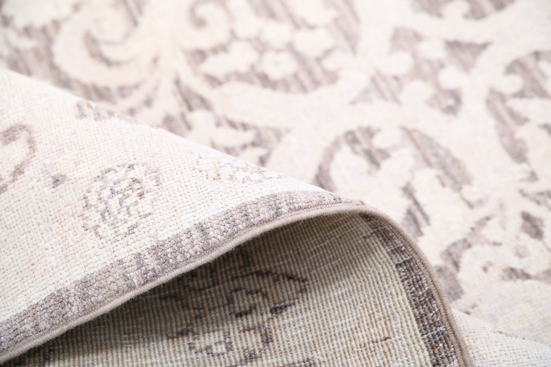 Hand Knotted Fine Serenity Wool Rug 6' 1" x 8' 7" - No. AT14850