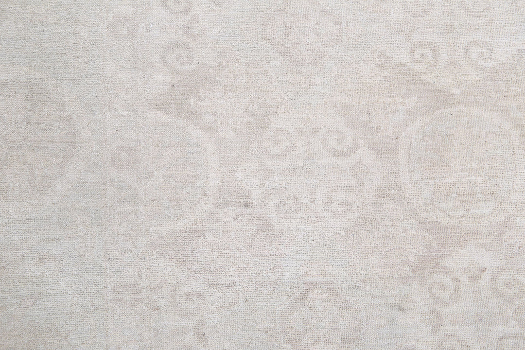 Hand Knotted Fine Serenity Wool Rug 8' 1" x 9' 8" - No. AT40182