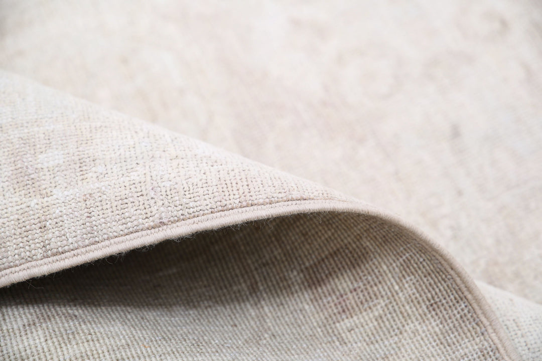 Hand Knotted Fine Serenity Wool Rug 8' 1" x 9' 8" - No. AT40182