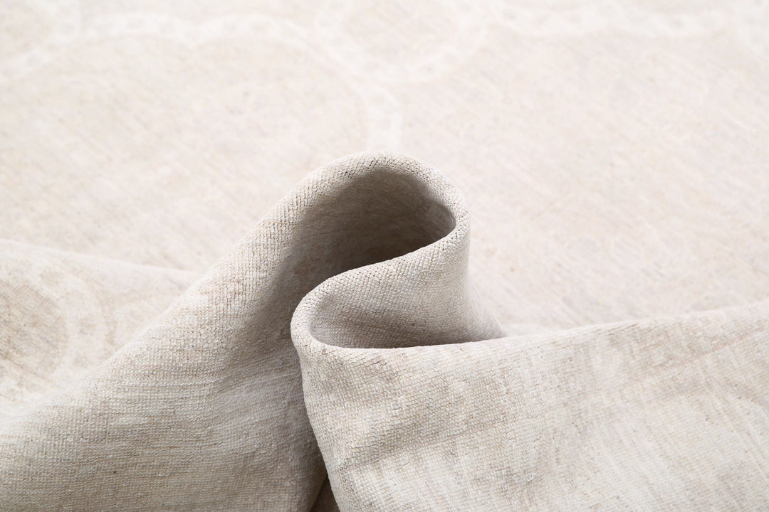 Hand Knotted Fine Serenity Wool Rug 8' 0" x 10' 0" - No. AT98441