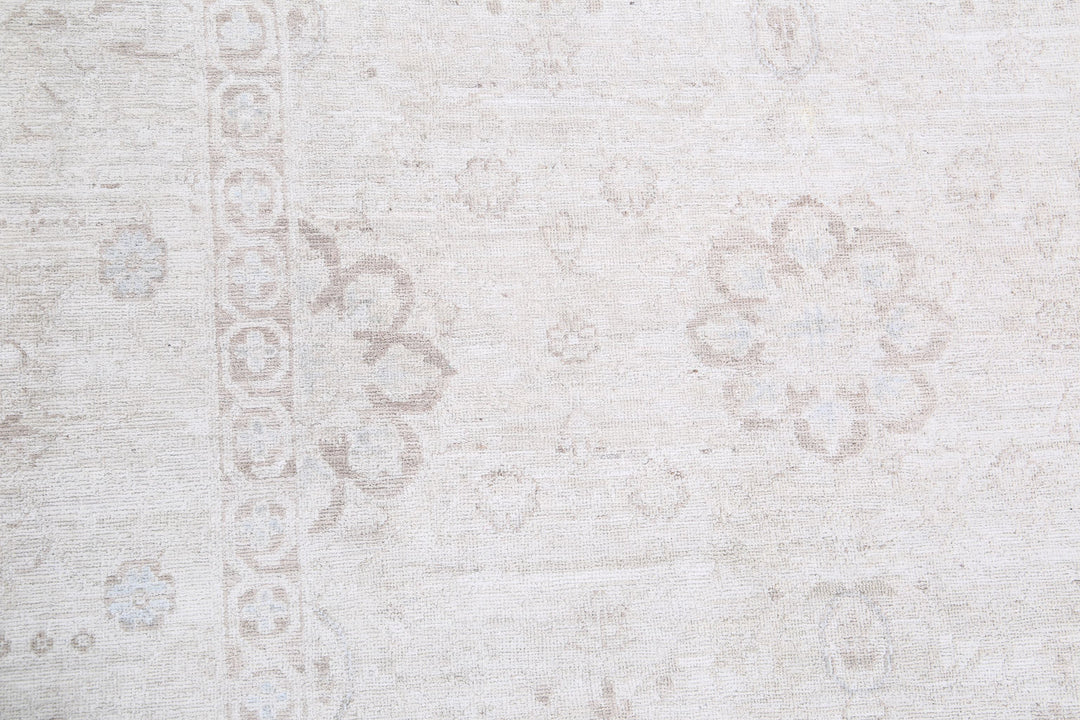 Hand Knotted Fine Serenity Wool Rug 7' 11" x 9' 9" - No. AT15360