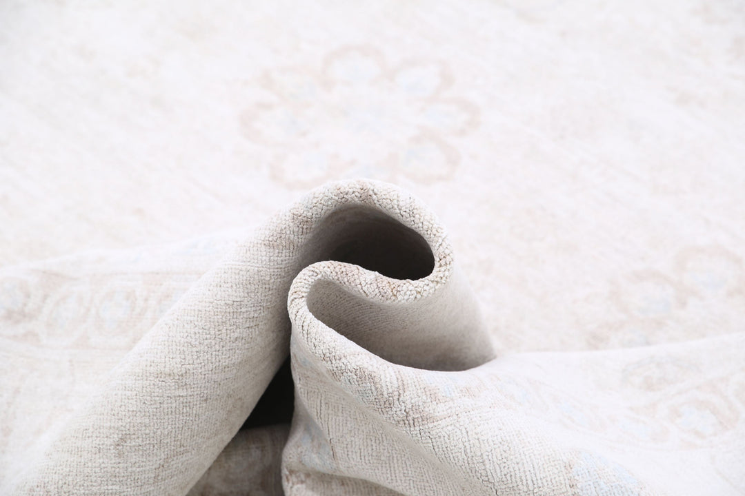 Hand Knotted Fine Serenity Wool Rug 7' 11" x 9' 9" - No. AT15360