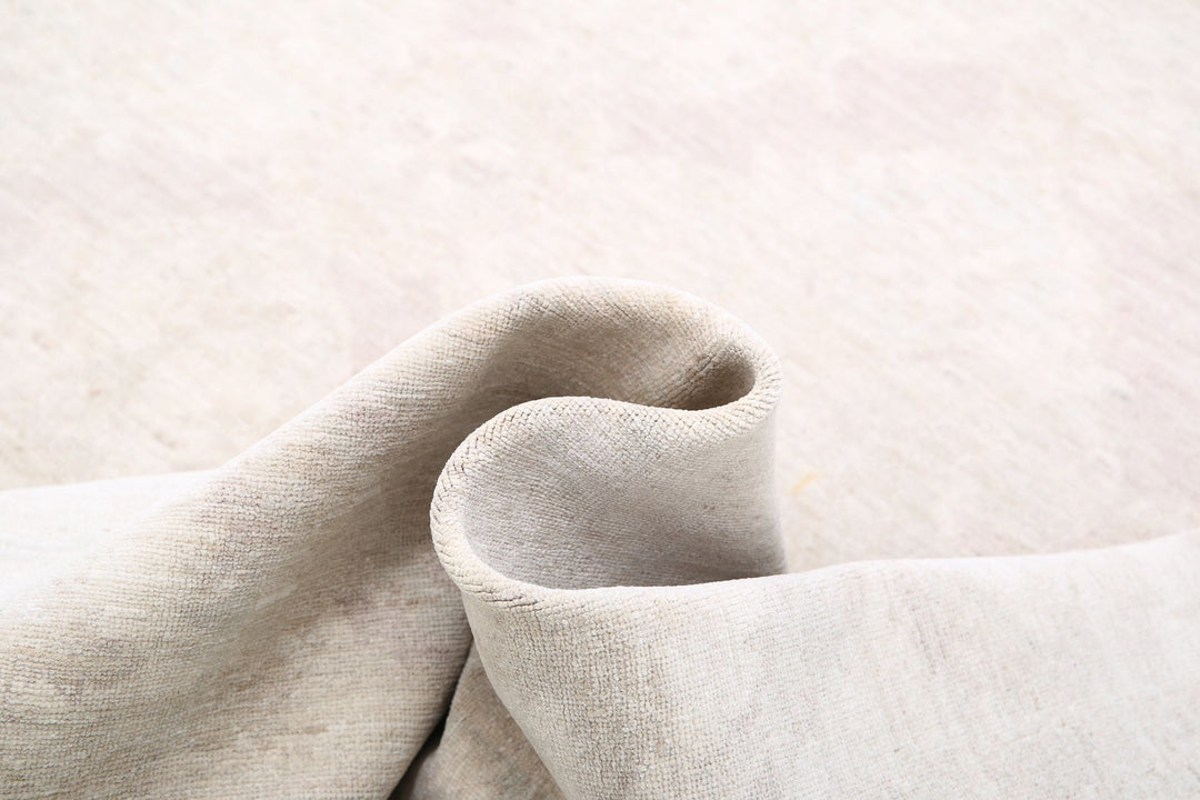 Hand Knotted Fine Serenity Wool Rug 8' 1" x 10' 2" - No. AT90005