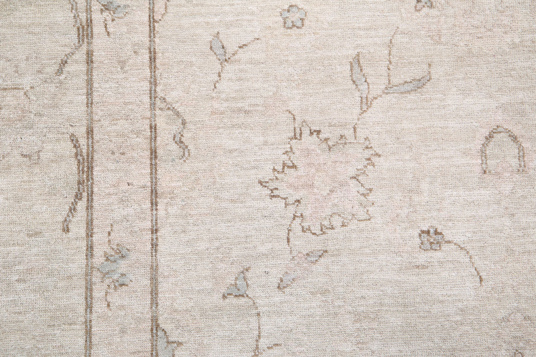 Hand Knotted Fine Serenity Wool Rug 7' 9" x 10' 3" - No. AT98392