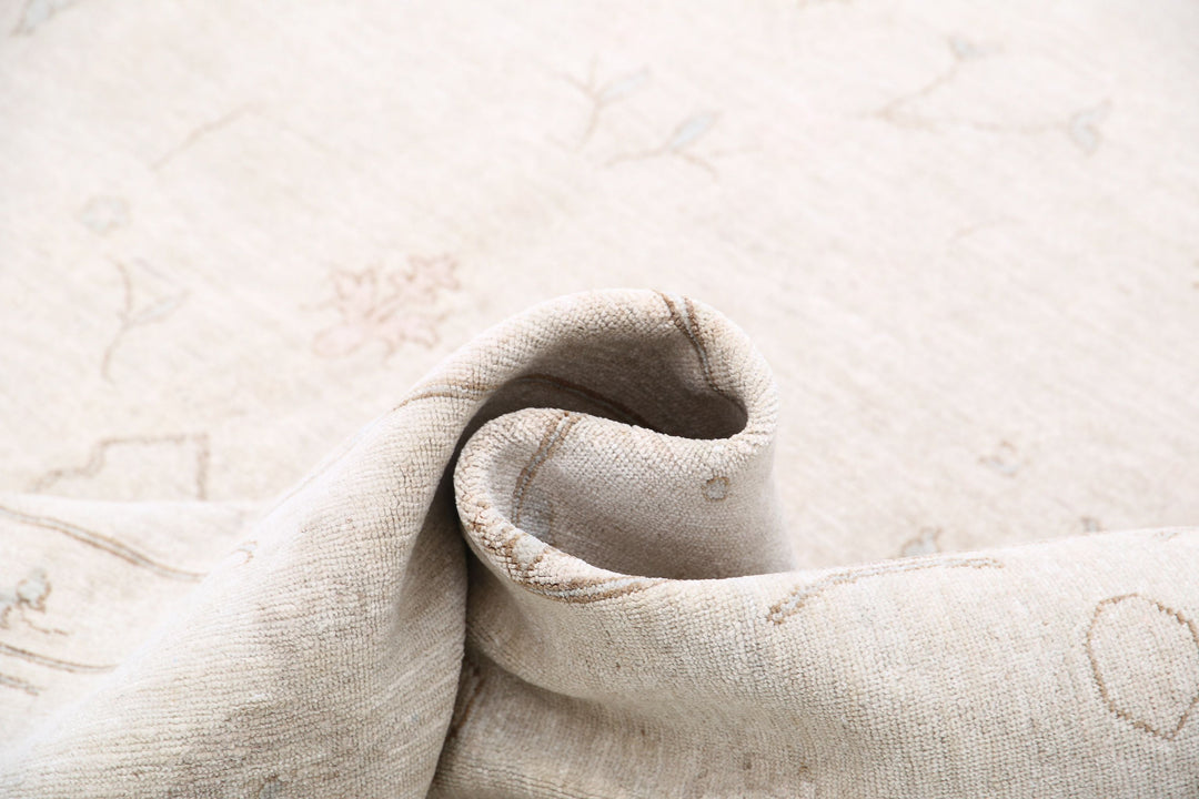 Hand Knotted Fine Serenity Wool Rug 7' 9" x 10' 3" - No. AT98392