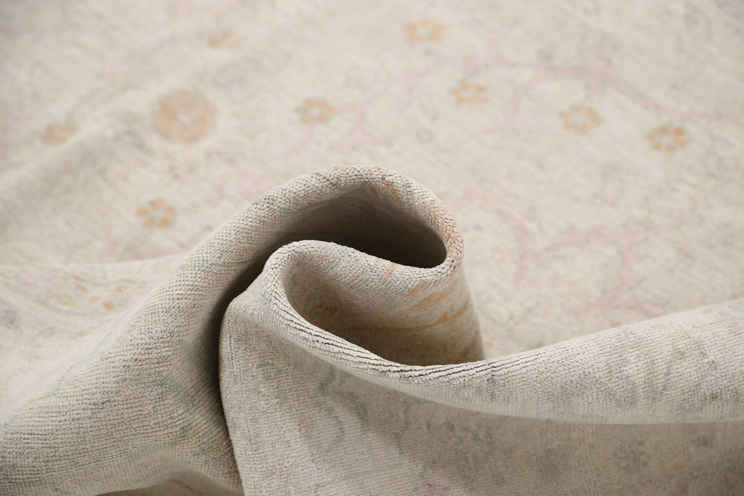 Hand Knotted Fine Serenity Wool Rug 7' 11" x 9' 9" - No. AT53079