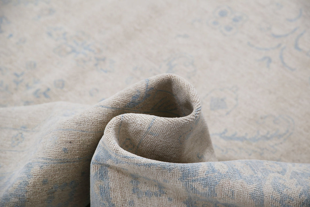 Hand Knotted Fine Serenity Wool Rug 7' 10" x 9' 7" - No. AT49380