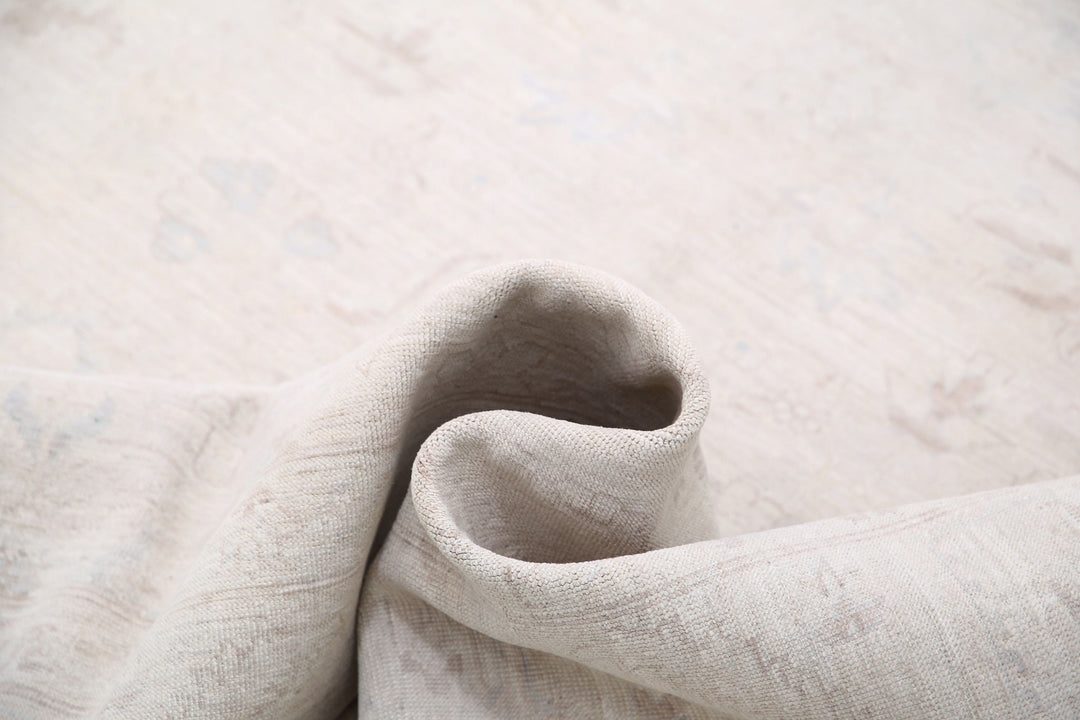 Hand Knotted Fine Serenity Wool Rug 6' 1" x 8' 4" - No. AT18645