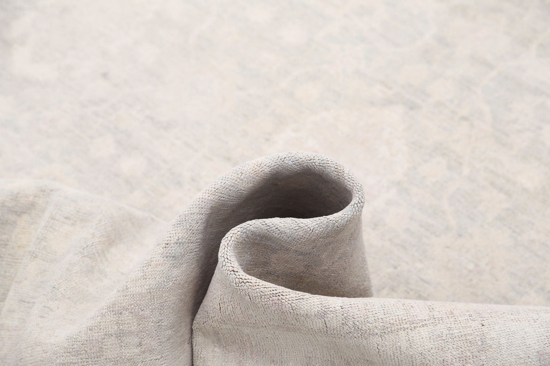 Hand Knotted Fine Serenity Wool Rug 5' 11" x 9' 11" - No. AT72965