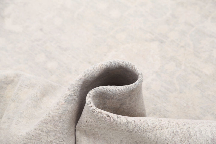 Hand Knotted Fine Serenity Wool Rug 5' 11" x 9' 11" - No. AT72965