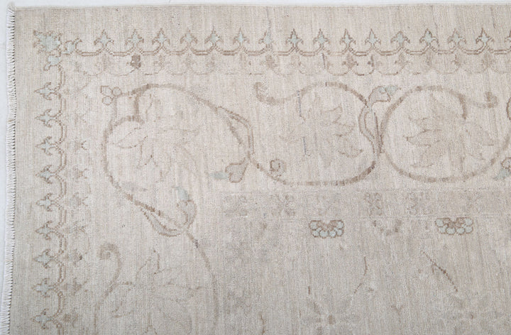 Hand Knotted Fine Serenity Wool Rug 6' 6" x 9' 10" - No. AT34115