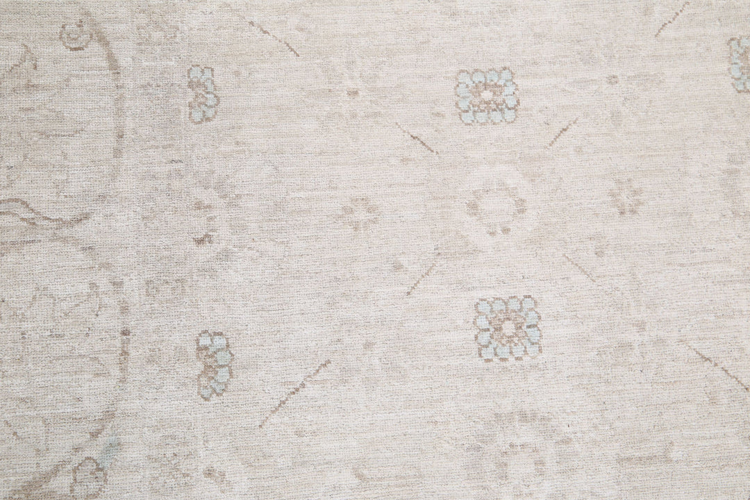 Hand Knotted Fine Serenity Wool Rug 6' 6" x 9' 10" - No. AT34115