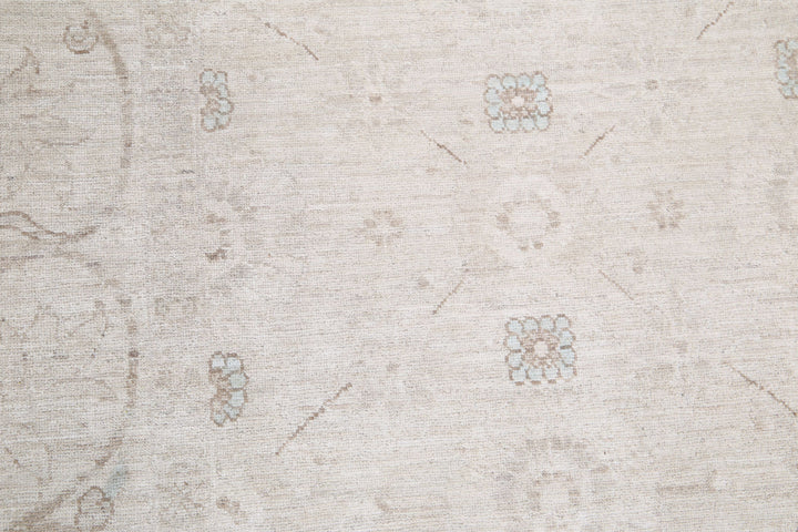 Hand Knotted Fine Serenity Wool Rug 6' 6" x 9' 10" - No. AT34115