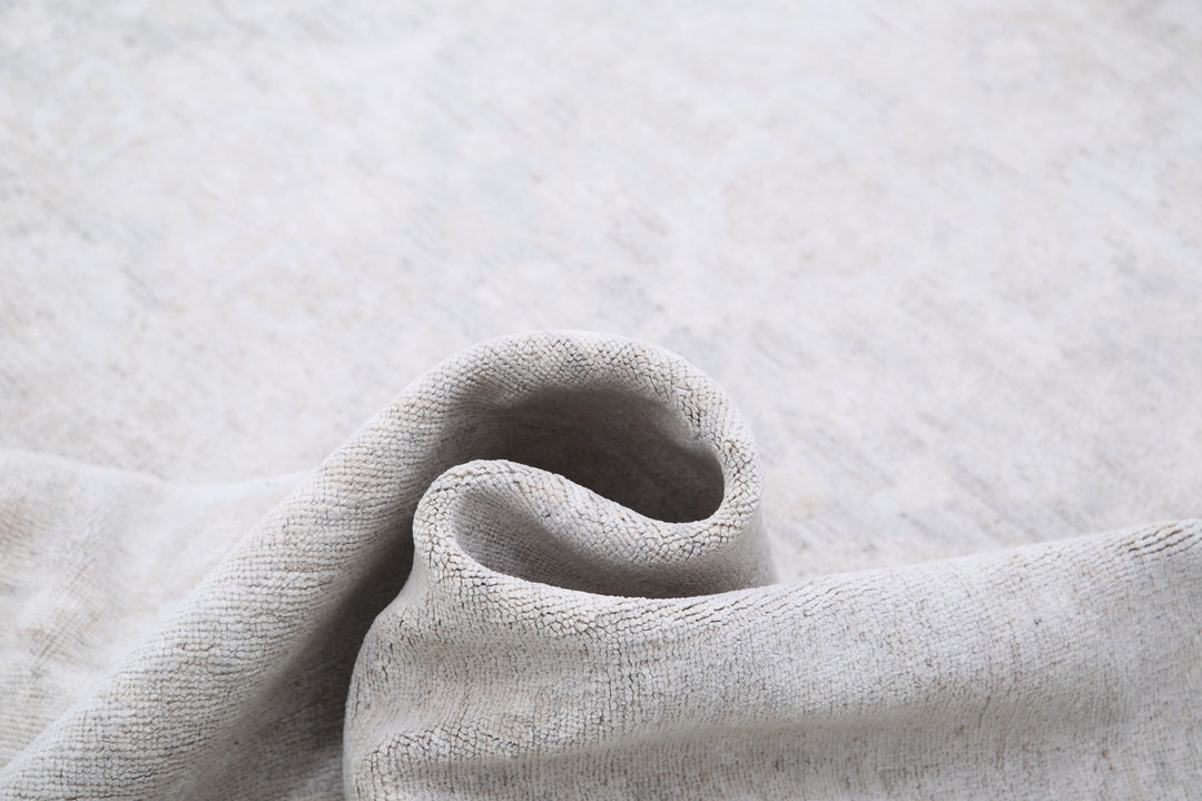 Hand Knotted Fine Serenity Wool Rug 6' 3" x 9' 7" - No. AT68885