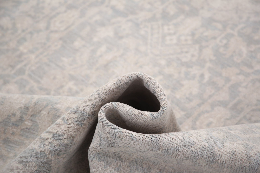 Hand Knotted Fine Serenity Wool Rug 6' 10" x 10' 4" - No. AT35701