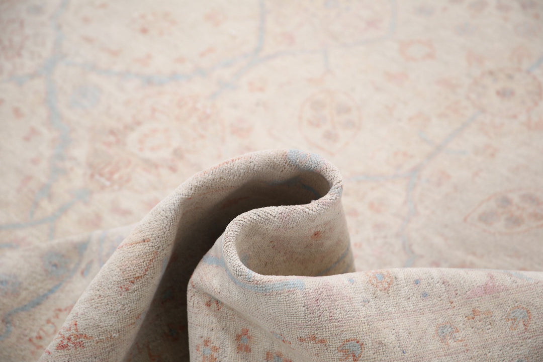 Hand Knotted Fine Serenity Wool Rug 5' 11" x 8' 11" - No. AT28453