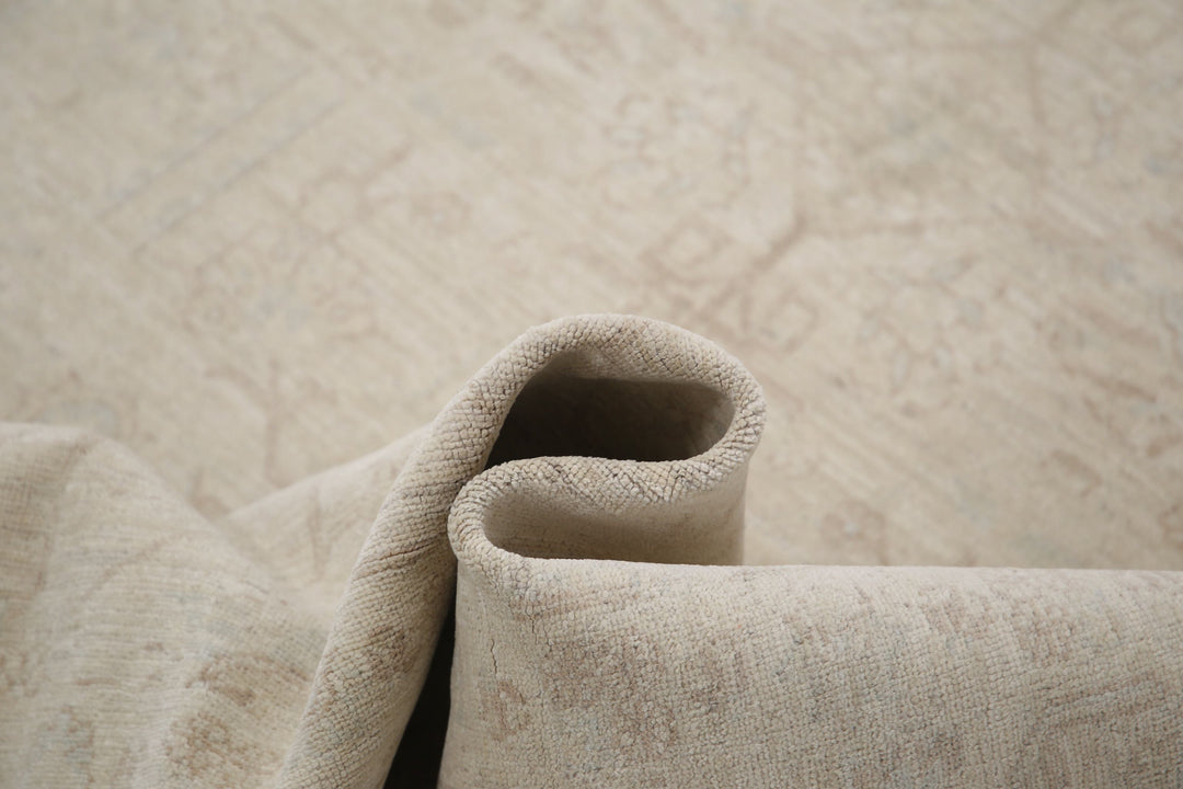 Hand Knotted Fine Serenity Wool Rug 6' 0" x 8' 2" - No. AT66169