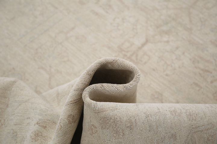 Hand Knotted Fine Serenity Wool Rug 6' 0" x 8' 2" - No. AT66169