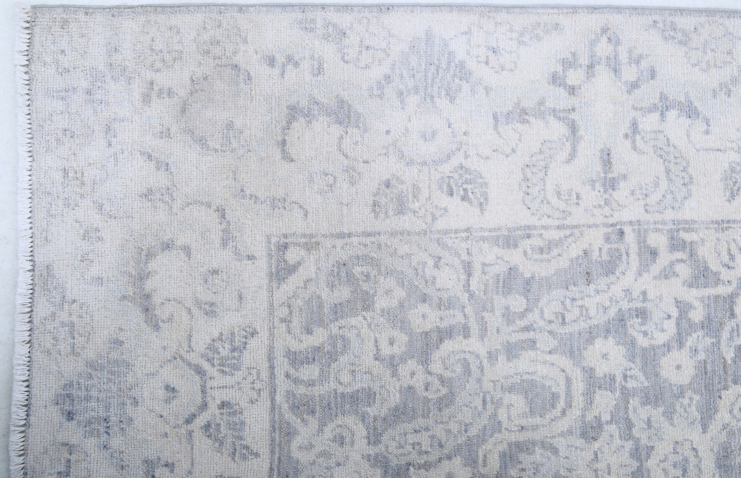 Hand Knotted Fine Serenity Wool Rug 4' 9" x 12' 9" - No. AT61914
