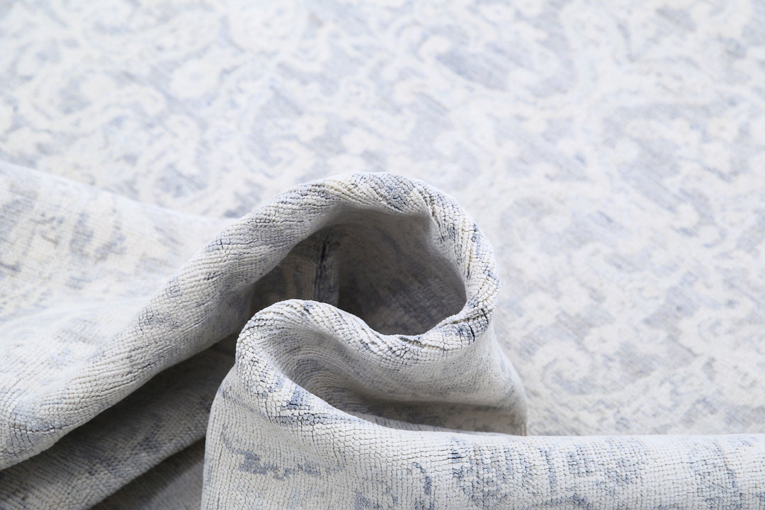 Hand Knotted Fine Serenity Wool Rug 4' 9" x 12' 9" - No. AT61914