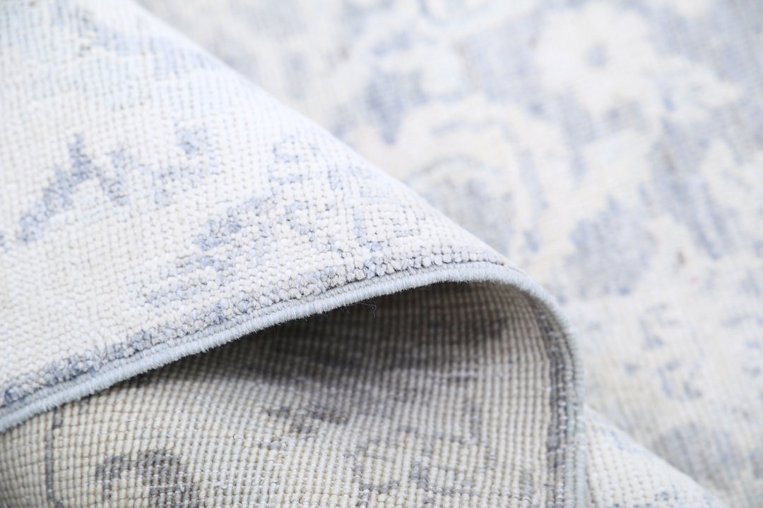 Hand Knotted Fine Serenity Wool Rug 4' 9" x 12' 9" - No. AT61914