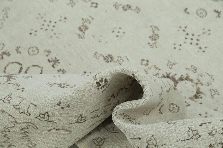 Hand Knotted Fine Serenity Wool Rug 6' 1" x 7' 7" - No. AT70553