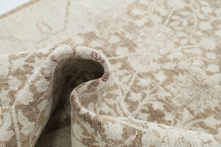 Hand Knotted Fine Serenity Wool Rug 4' 0" x 13' 4" - No. AT90452