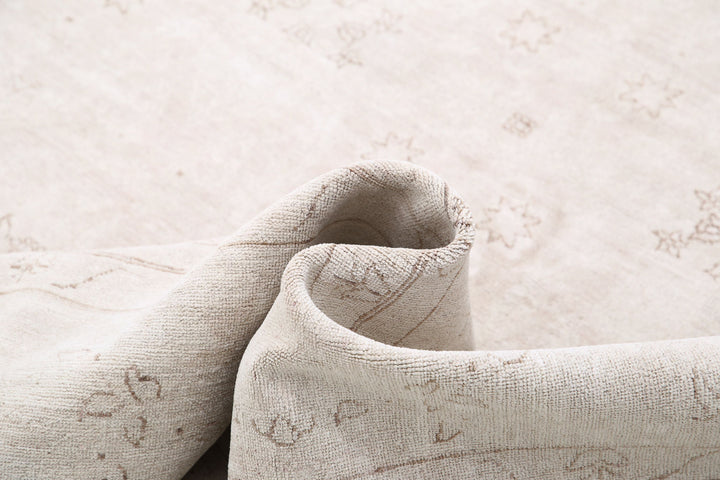 Hand Knotted Fine Serenity Wool Rug 9' 8" x 13' 9" - No. AT50248