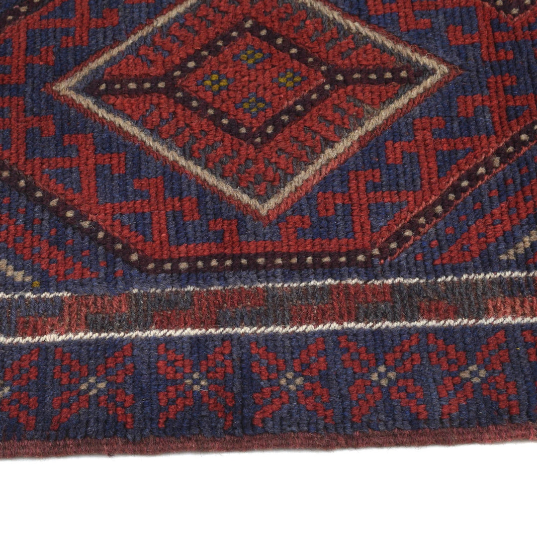 Mashwani Runner 1' 8" x 7' 8" - No. AL78643