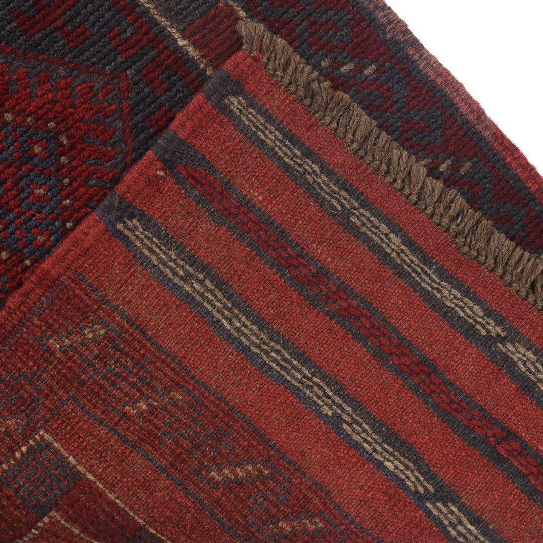 Mashwani Runner 1' 8" x 7' 8" - No. AL25027