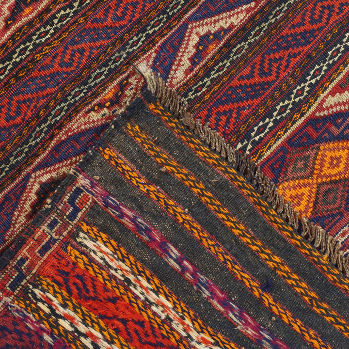Laghari Kilim 4' 1" x 5' 6" - No. AL76629