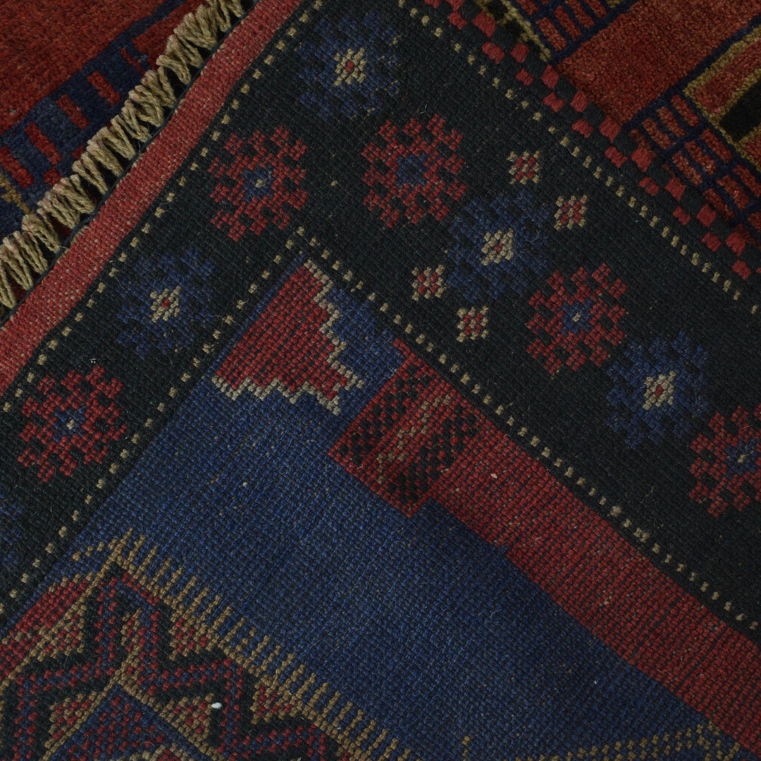 Afghan Prayer Rug 3'1" x 4'5" Hand-Knotted border