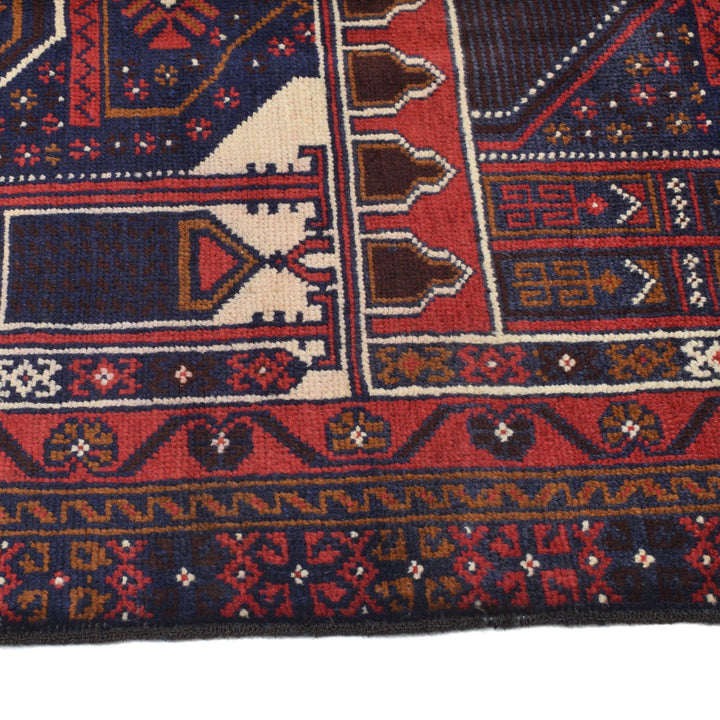 Prayer Rug 2' 9" x 4' 8" - No. AL34549
