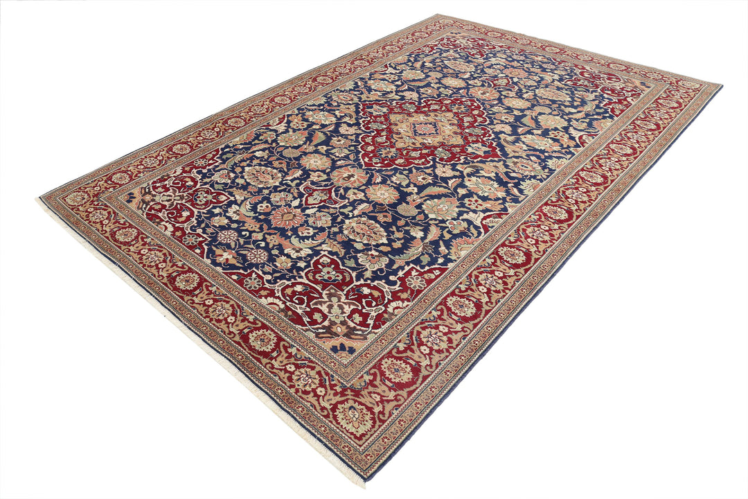 Hand Knotted Vintage Turkish Kayseri Wool Rug 6' 7" x 9' 11" - No. AT74344