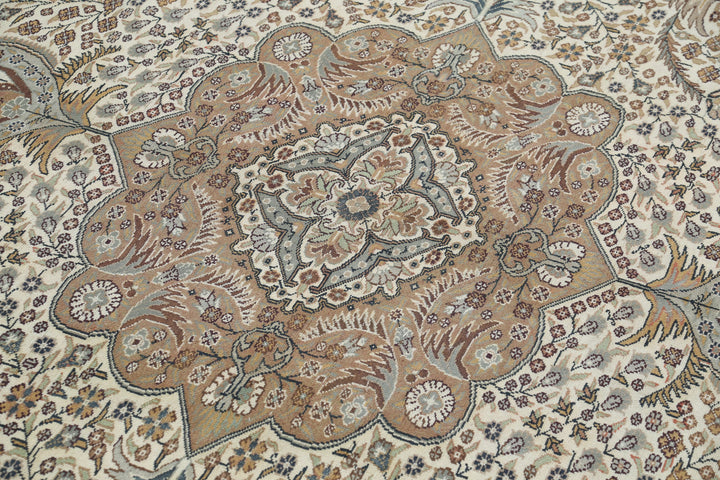 Hand Knotted Vintage Turkish Kayseri Wool Rug 6' 5" x 9' 7" - No. AT30035