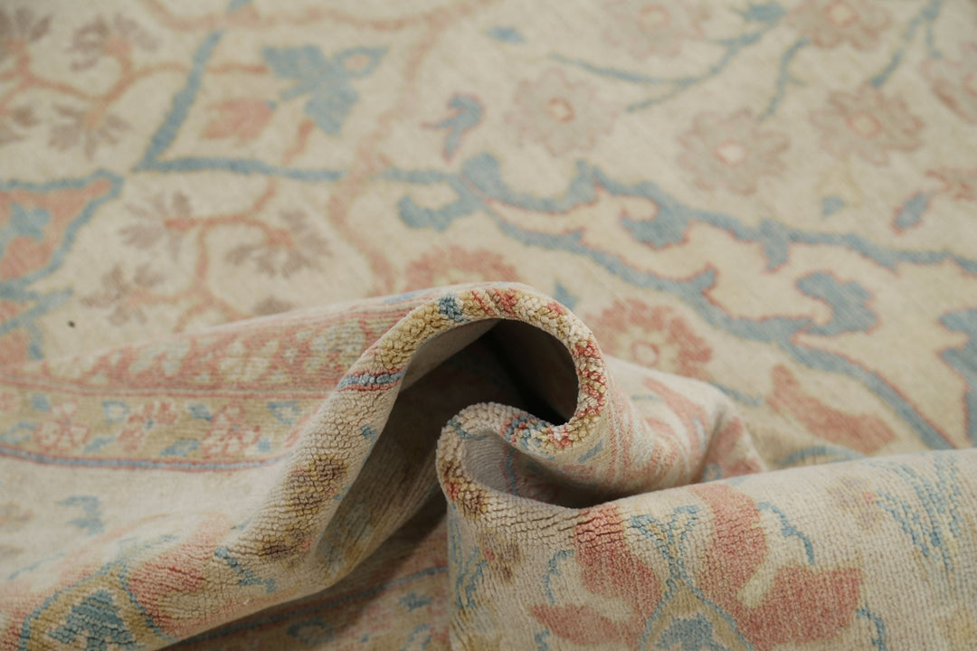 Hand Knotted Sultanabad Wool Rug 9' 8" x 12' 7" - No. AT66639