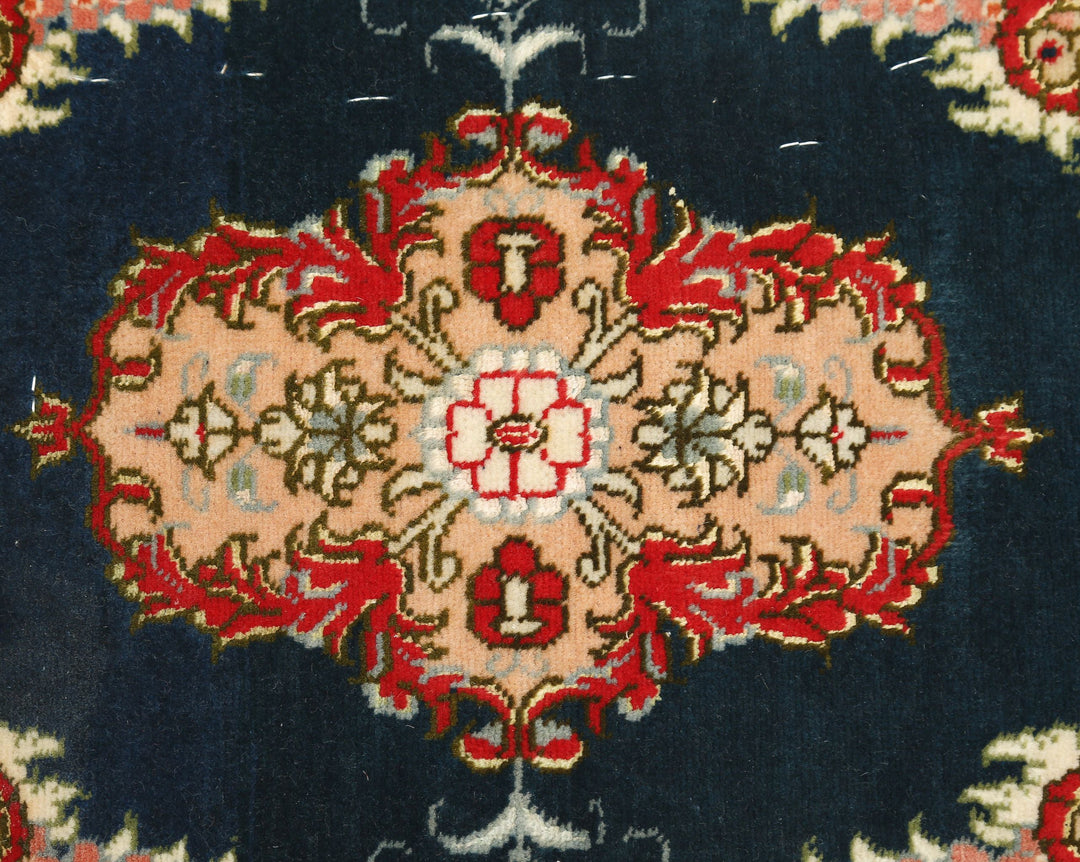 Hand Knotted Masterpiece Persian Tabriz Fine Wool Rug 1' 1" x 1' 3" - No. AT96052