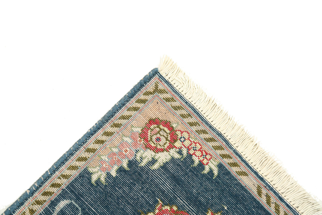 Hand Knotted Masterpiece Persian Tabriz Fine Wool Rug 1' 1" x 1' 3" - No. AT96052