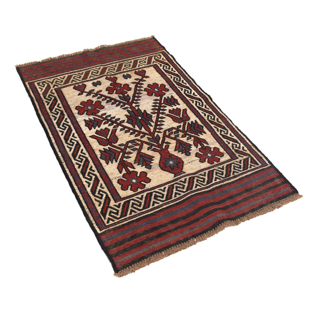 Saghari Kilim 2' 7" x 4' 3" - No. AL64700
