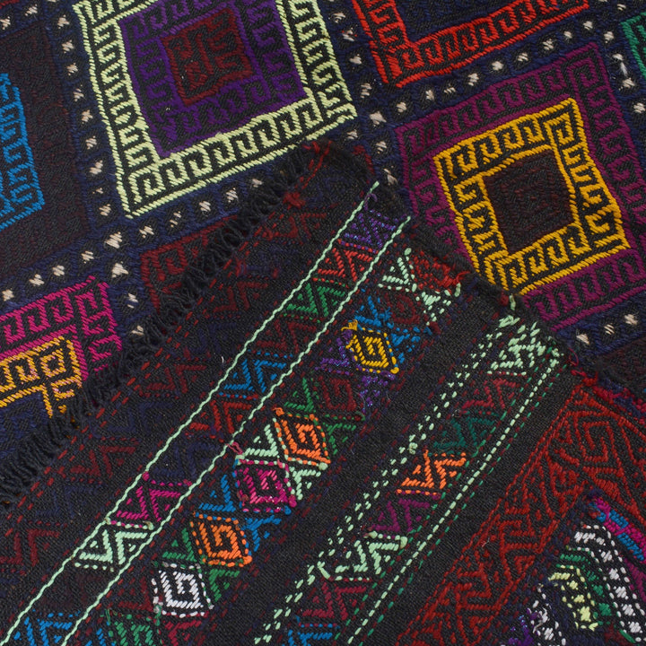 Suzuni Kilim 4' 3" x 6' 8" - No. AL66529