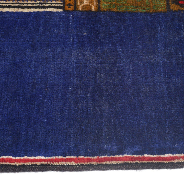 Pictorial Rug 2' 7" x 4' 5" - No. AL72286