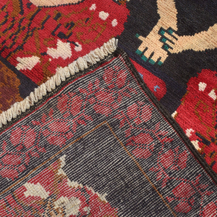 Pictorial Rug 2' 8" x 4' 4" - No. AL35106