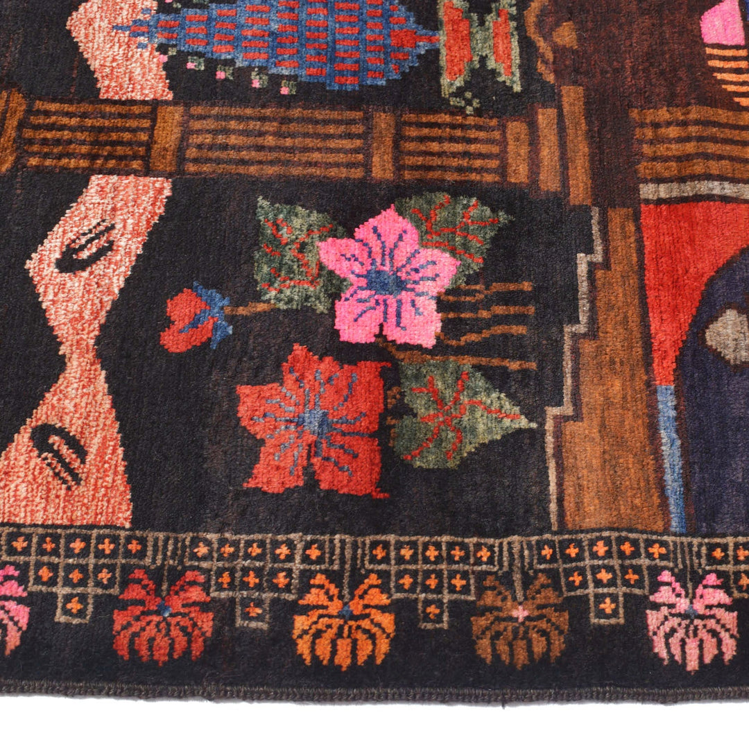 Pictorial Rug 3' x 4'4" - No. AL15572