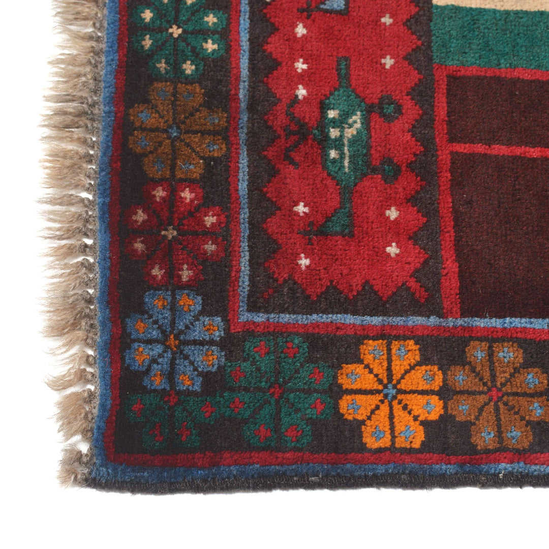 Pictorial Rug 2'7" x 4'7" - No. AL37884