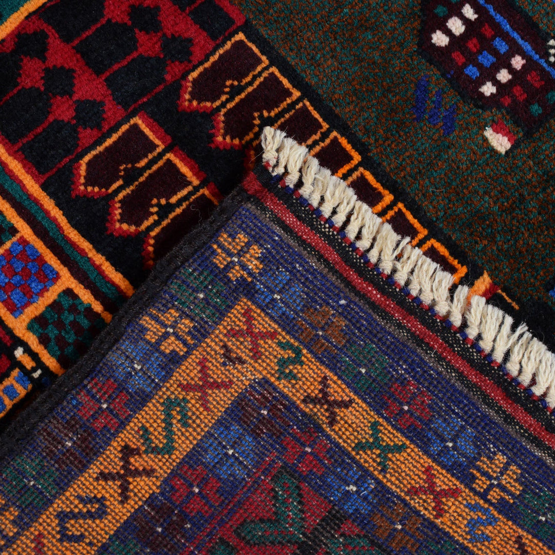 Pictorial Rug 2'8" x 4'4" - No. AL10564