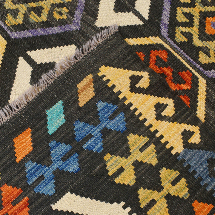 Vegetable Kilim 5'1" x 6'4" - No. AL92162