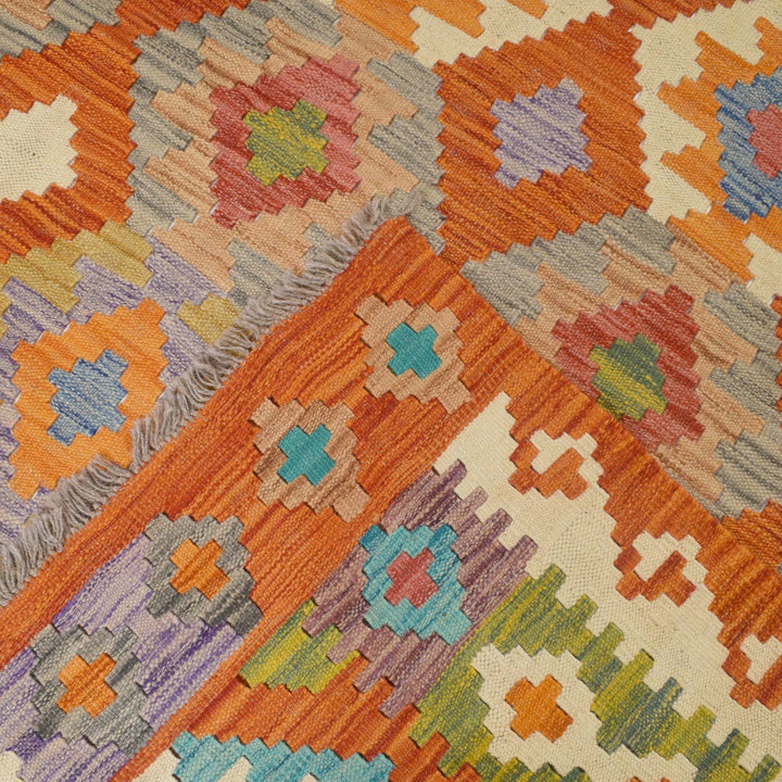 Vegetable Kilim 5'2" x 6'3" - No. AL85522